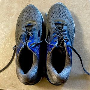 Brooks adrenaline GTS 18